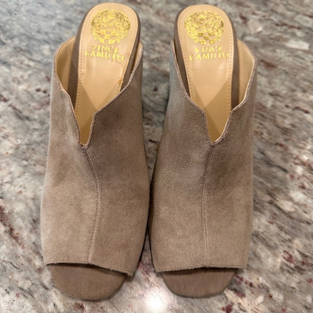 Vince Camuto size 8.5